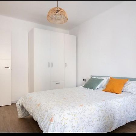 2 Habitaciones Hospitalet L'Hospitalet de Llobregat Buitenkant foto