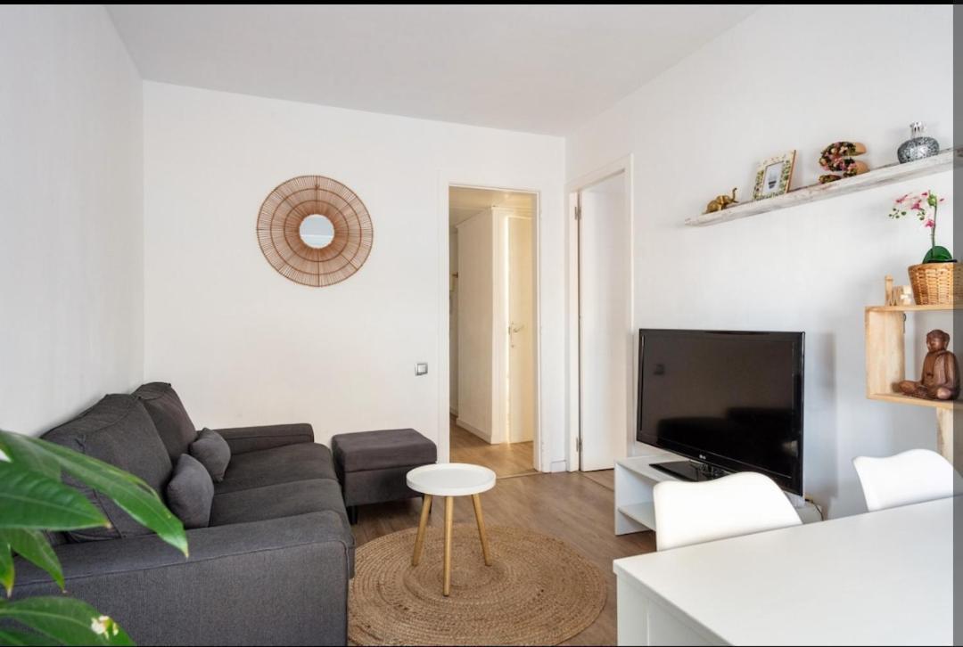 2 Habitaciones Hospitalet L'Hospitalet de Llobregat Buitenkant foto